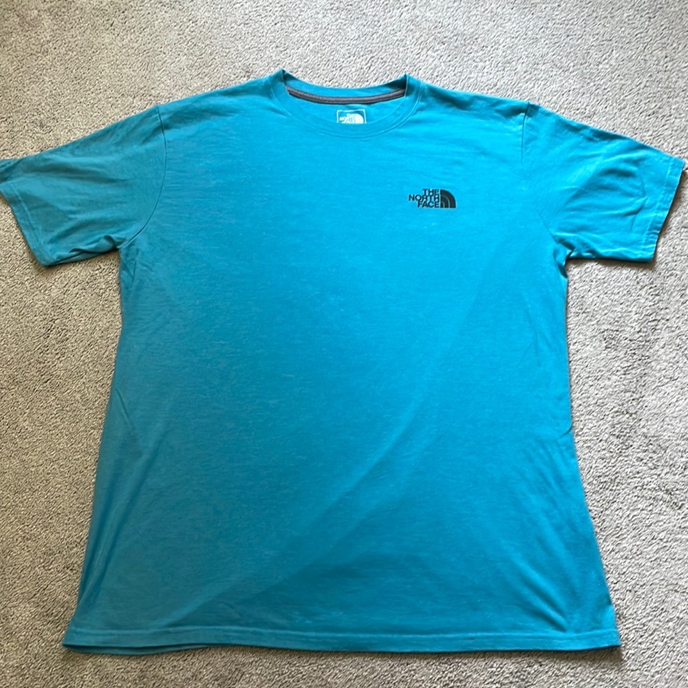 Men’s The North Face and short sleeve T-shirt. Turquoise blue. XL